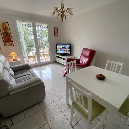 Very With Sea View Close To Airport