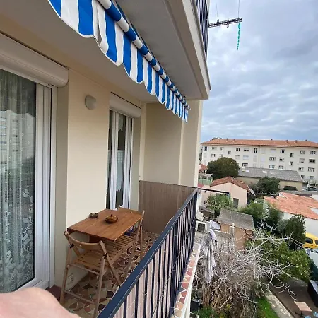 Very With Sea View Close To Airport Nice